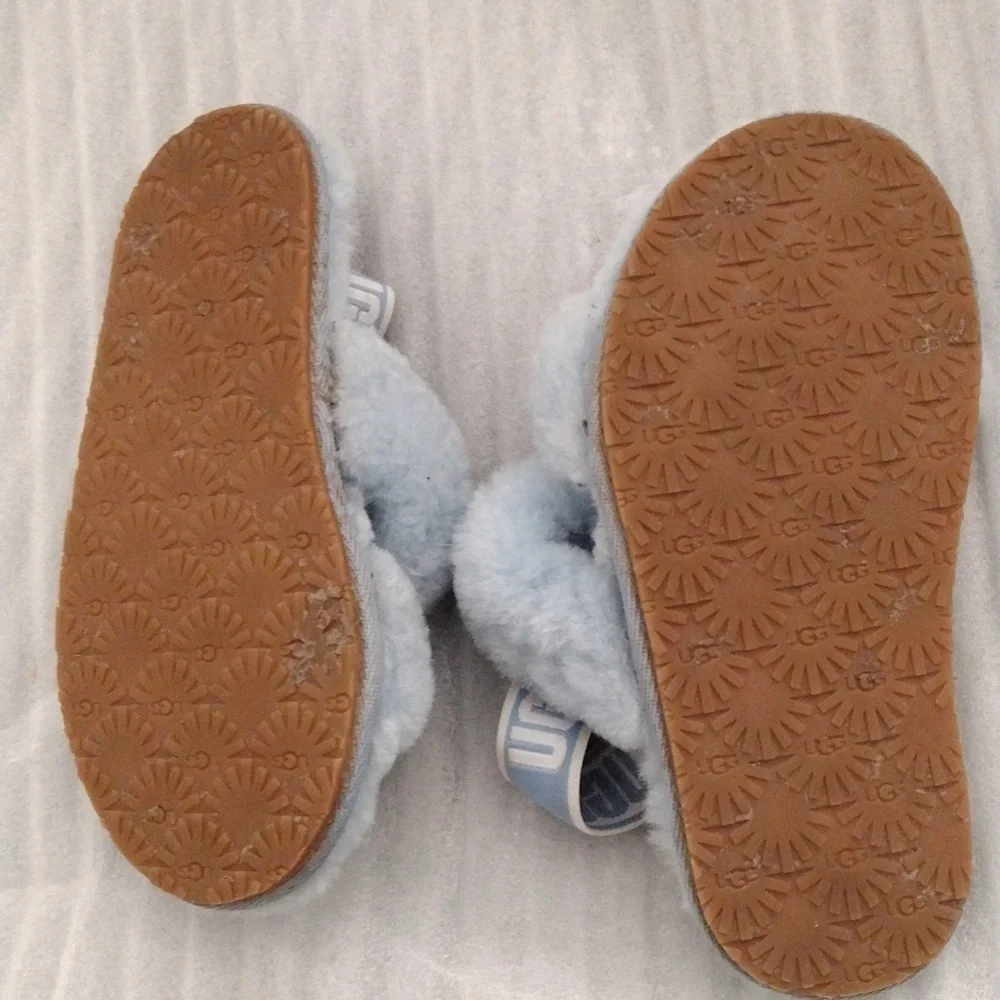 UGG baby fluffy sandals